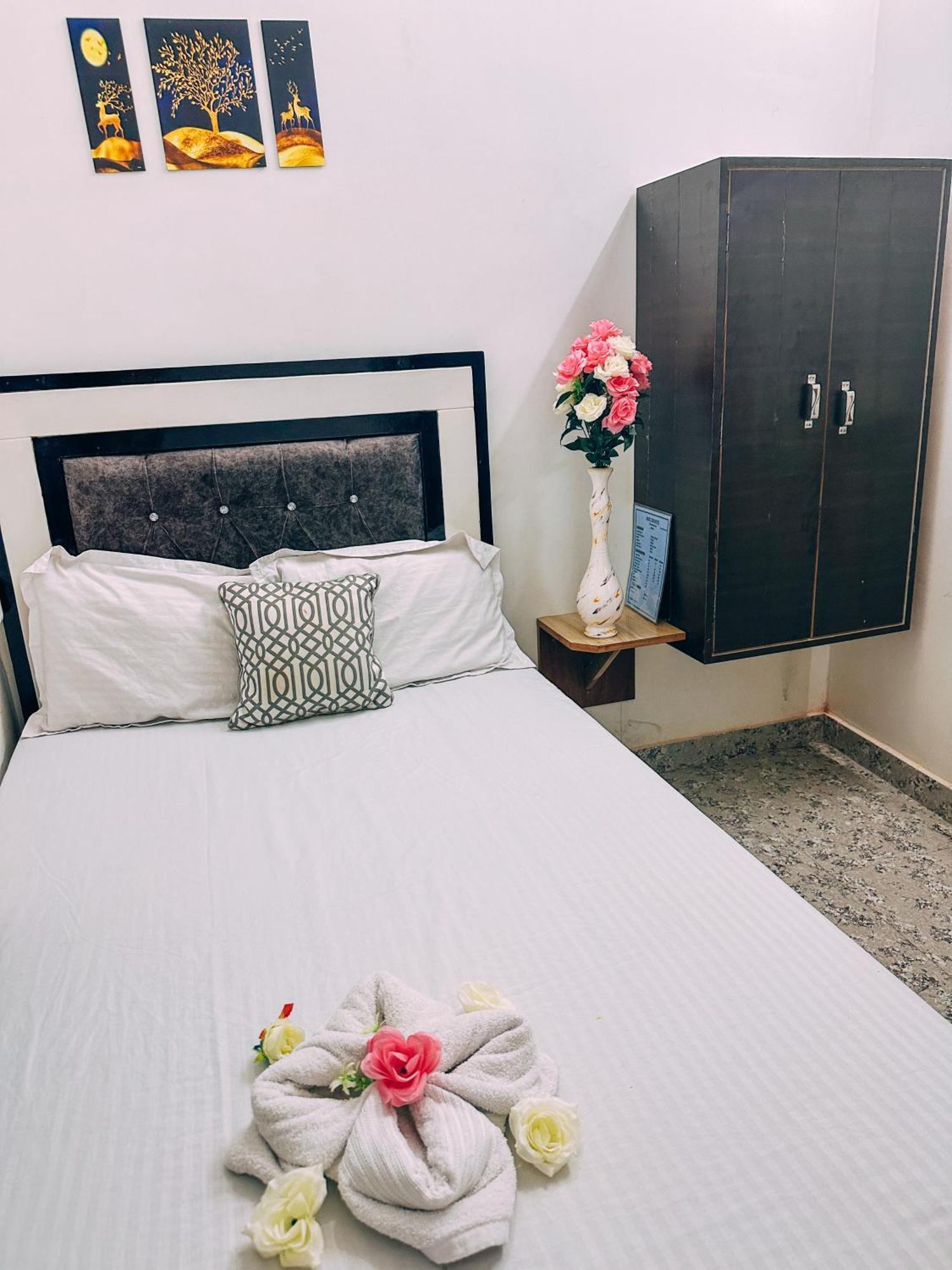 Shree K.B Guest House Benares Buitenkant foto