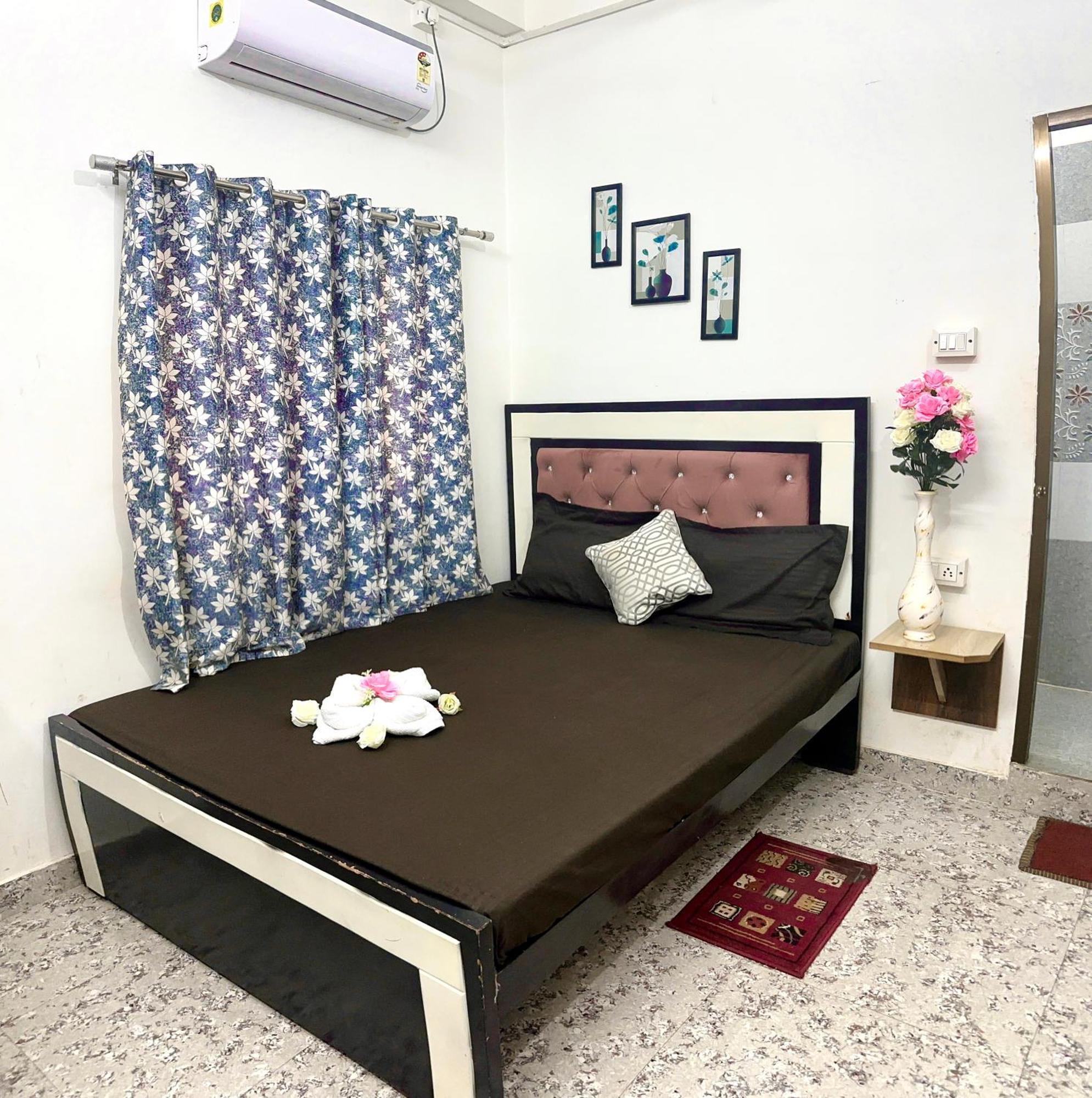 Shree K.B Guest House Benares Buitenkant foto